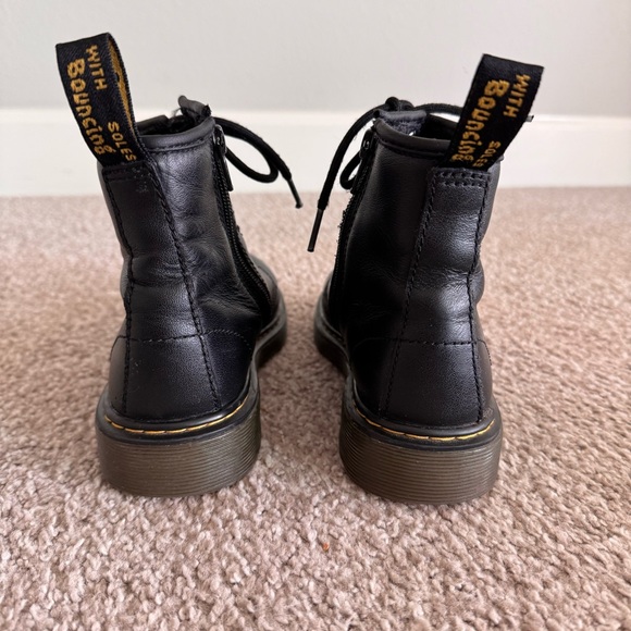 Dr. Martens Junior Boots - Picture 5 of 10
